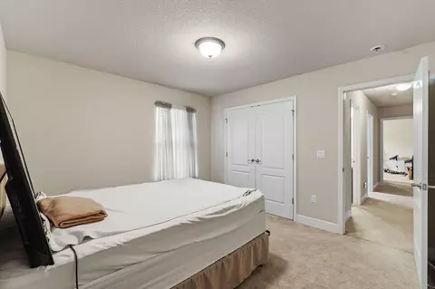 Bedroom - 111 Bronze Cir, Crestview, FL 32539 photo 4 of 8