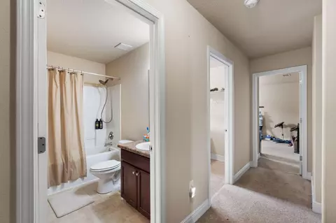 Entry Way - 111 Bronze Cir, Crestview, FL 32539 photo 6 of 6