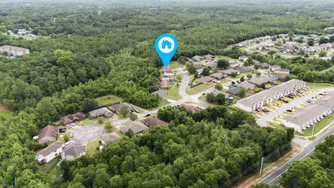 View/Area - 111 Bronze Cir, Crestview, FL 32539 photo 2 of 8