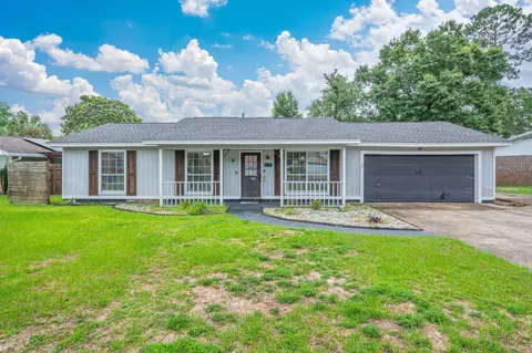 382 Echo Cir, Fort Walton Beach, FL 32548