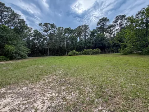 000 Old River Rd, Baker, FL 32531