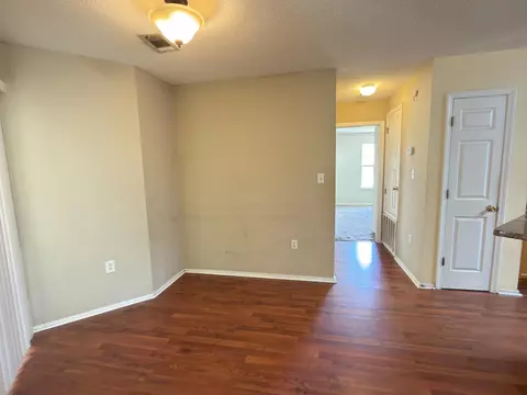 Living - 688 Brunson St, Crestview, FL 32536 photo 6 of 7