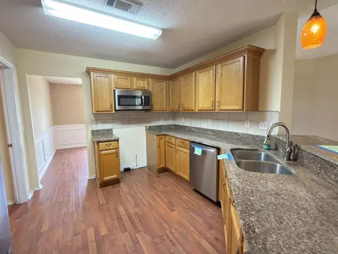 Kitchen - 688 Brunson St, Crestview, FL 32536 photo 2 of 2