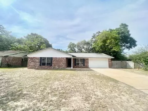 608 Bayou Ln, Niceville, FL 32578