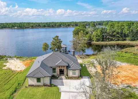 64 Lagrange Cove Cir, Freeport, FL 32439
