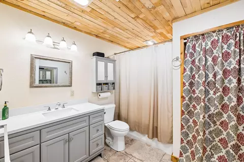 Bath - 227 Hansen Rd, Freeport, FL 32439 photo 1 of 2