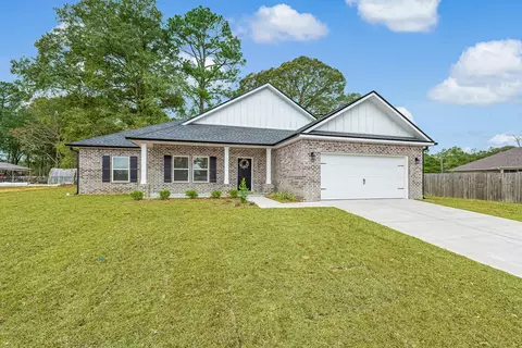 2800 Blackbird Ct, Crestview, FL 32539