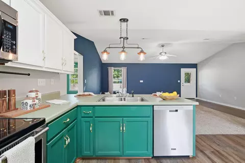 Kitchen - 3033 Cabela Ln, Crestview, FL 32539 photo 1 of 5