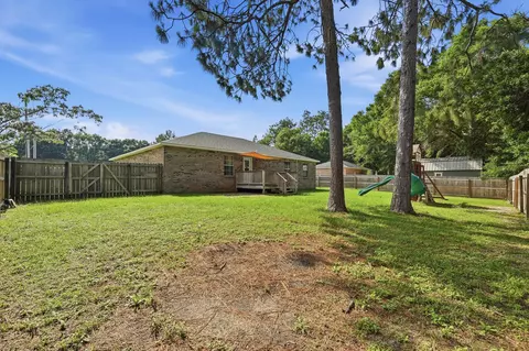 Exterior - 3033 Cabela Ln, Crestview, FL 32539 photo 7 of 9
