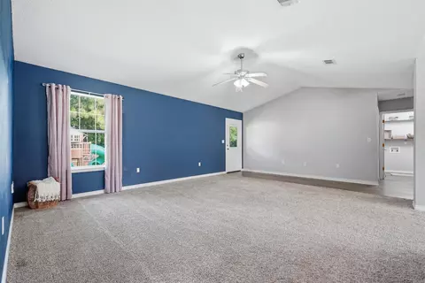Living - 3033 Cabela Ln, Crestview, FL 32539 photo 2 of 2
