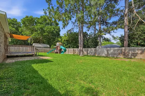 Exterior - 3033 Cabela Ln, Crestview, FL 32539 photo 2 of 9