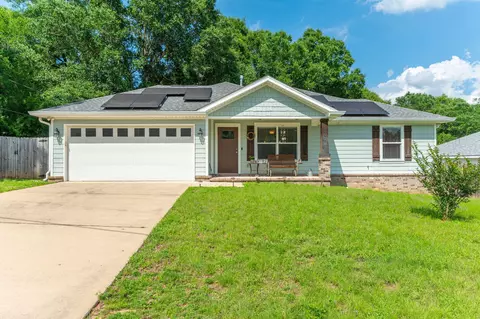 2025 N Pearl St, Crestview, FL 32536