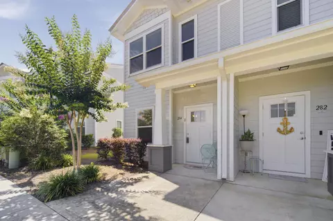 Exterior - 284 Date Palm Ln, Freeport, FL 32439 photo 1 of 14