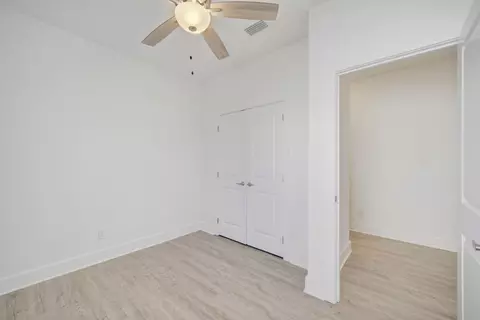 Bedroom - 284 Date Palm Ln, Freeport, FL 32439 photo 6 of 10