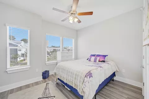 Bedroom - 284 Date Palm Ln, Freeport, FL 32439 photo 1 of 10