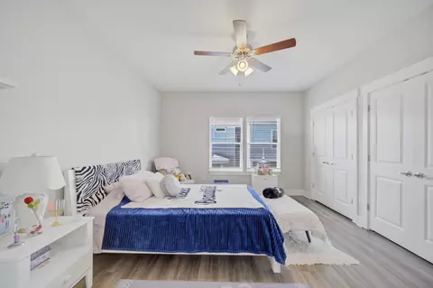 Bedroom - 284 Date Palm Ln, Freeport, FL 32439 photo 9 of 10