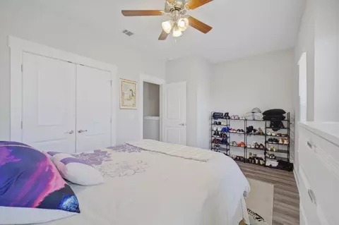 Bedroom - 284 Date Palm Ln, Freeport, FL 32439 photo 3 of 10