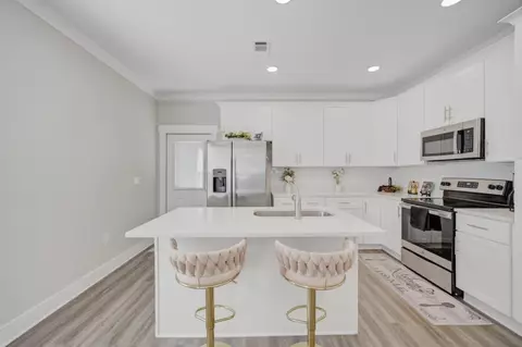 Kitchen - 284 Date Palm Ln, Freeport, FL 32439 photo 2 of 5