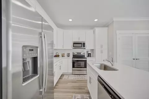 Kitchen - 284 Date Palm Ln, Freeport, FL 32439 photo 5 of 5