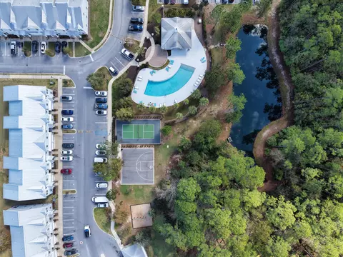 View/Area - 284 Date Palm Ln, Freeport, FL 32439 photo 7 of 12