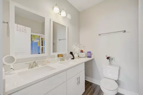 Bath - 284 Date Palm Ln, Freeport, FL 32439 photo 4 of 4