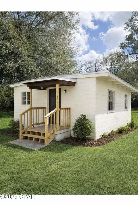 4094 Edgewood Cir, Marianna, FL 32448