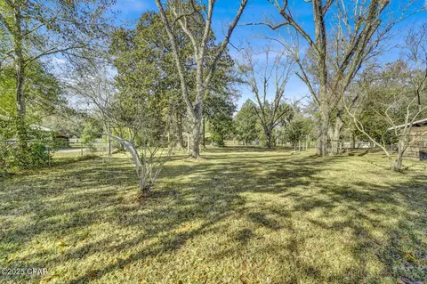 Exterior - 672 Main St, Chipley, FL 32428 photo 7 of 9