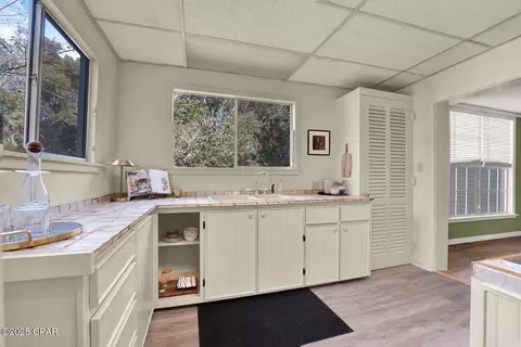 Kitchen - 672 Main St, Chipley, FL 32428 photo 5 of 11