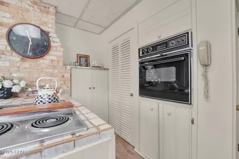 Kitchen - 672 Main St, Chipley, FL 32428 photo 8 of 11