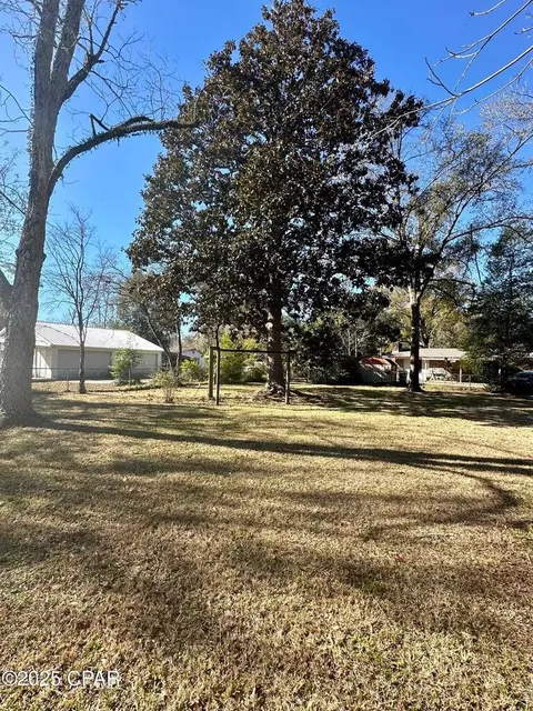 Exterior - 672 Main St, Chipley, FL 32428 photo 8 of 9