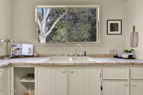 Kitchen - 672 Main St, Chipley, FL 32428 photo 4 of 11
