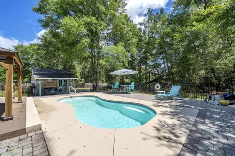 316 Goodwin Creek Rd, Freeport, FL 32439