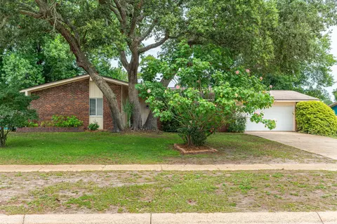 349 Marie Cir, Fort Walton Beach, FL 32548