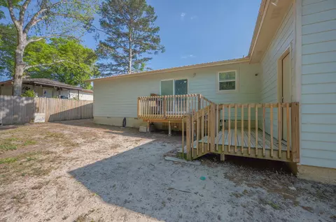Exterior - 161 W North Ave, Crestview, FL 32536 photo 9 of 13