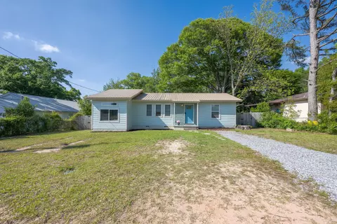 Exterior - 161 W North Ave, Crestview, FL 32536 photo 2 of 13