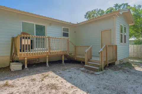 Exterior - 161 W North Ave, Crestview, FL 32536 photo 10 of 13