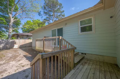 Exterior - 161 W North Ave, Crestview, FL 32536 photo 11 of 13