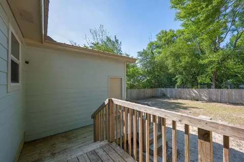 Exterior - 161 W North Ave, Crestview, FL 32536 photo 12 of 13