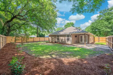 Exterior - 153 Shady Ln, Crestview, FL 32536 photo 6 of 8