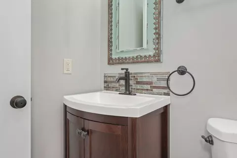 Bath - 153 Shady Ln, Crestview, FL 32536 photo 6 of 7