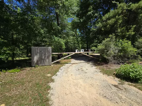 25 Caswell Dr, Defuniak Springs, FL 32435