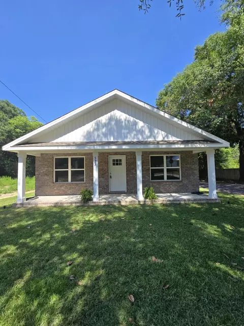 523 Brackin St, Crestview, FL 32539
