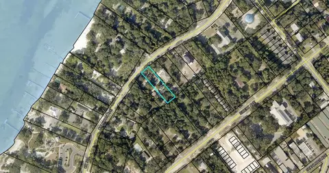 130 Calhoun Ave, Destin, FL 32541