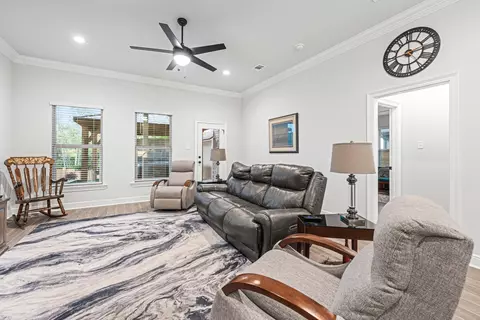 Living - 101 Hydrangea Blvd, Freeport, FL 32439 photo 2 of 3