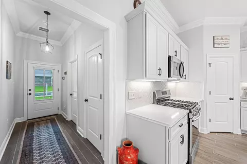 Entry Way - 101 Hydrangea Blvd, Freeport, FL 32439 photo 2 of 3