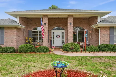 Exterior - 2612 Paddock Cir, Crestview, FL 32536 photo 4 of 12