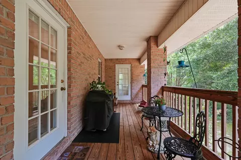 Exterior - 2612 Paddock Cir, Crestview, FL 32536 photo 8 of 12