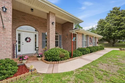 2612 Paddock Cir, Crestview, FL 32536