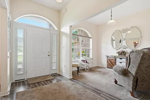 Entry Way - 2612 Paddock Cir, Crestview, FL 32536 photo 3 of 6