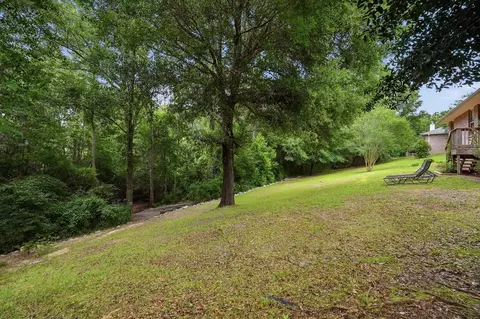 Exterior - 2612 Paddock Cir, Crestview, FL 32536 photo 10 of 12